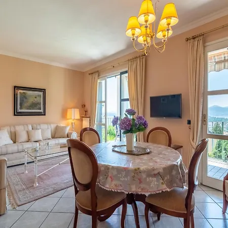Chalet In Verbania Near Lake Maggiore Ferienhaus